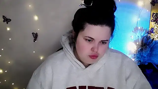 Emily Mo online show from February 2026 06:53:02 AM