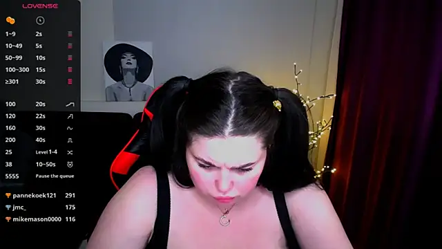 Emily Mo online show from February 2025 12:39:02 PM