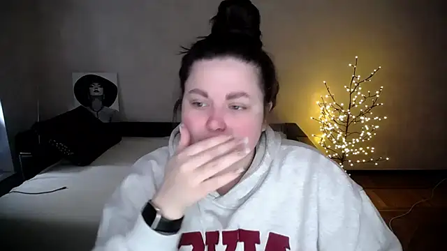 Emily Mo online show from April 2026 06:05:01 AM