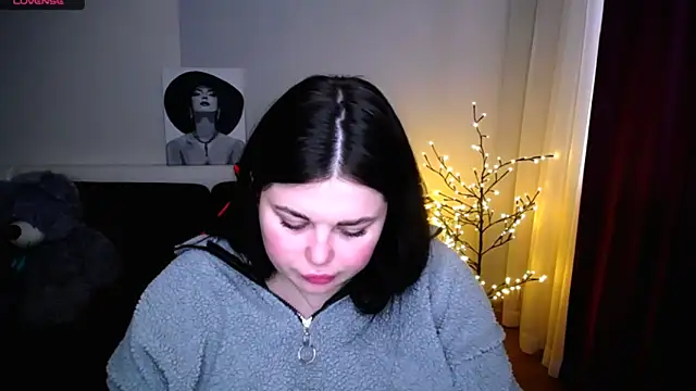 Emily Mo online show from February 2025 12:49:02 PM