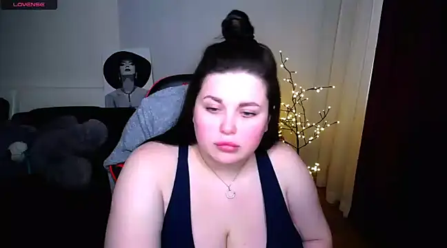 Emily Mo online show from March 2025 09:40:01 AM