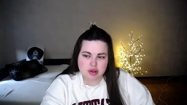 Emily Mo online show from April 2026 06:09:01 AM