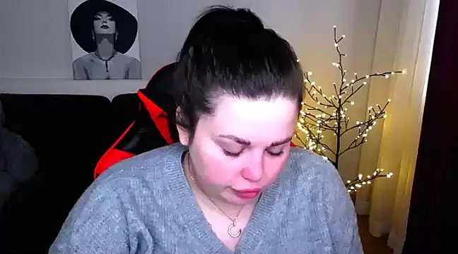 Emily Mo online show from February 2025 09:47:01 AM