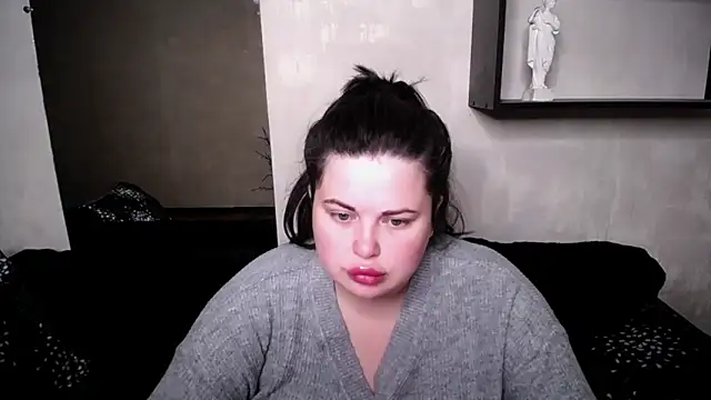 Emily Mo online show from October 2025 05:42:01 AM