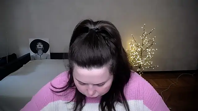 Emily Mo online show from April 2026 06:43:02 AM