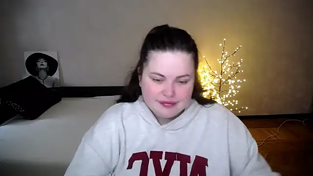 Emily Mo online show from April 2026 05:43:02 AM