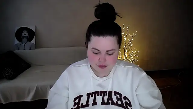 Emily Mo online show from May 2026 05:37:02 AM