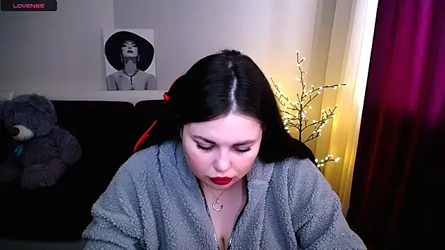 Emily Mo online show from February 2025 08:06:02 AM