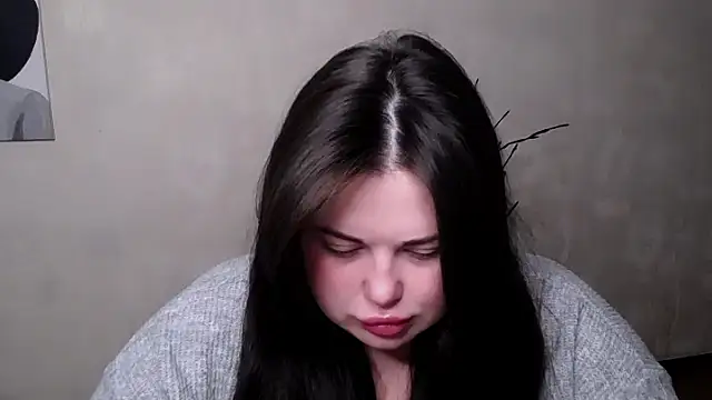 Emily Mo online show from October 2025 05:45:01 AM