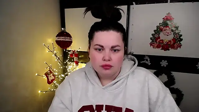 Emily Mo online show from December 2025 06:48:01 AM