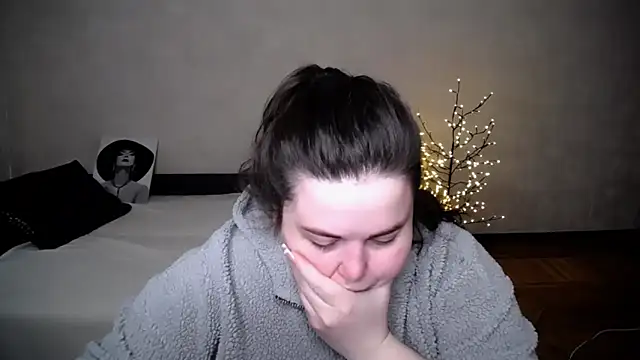 Emily Mo online show from April 2026 06:31:02 AM