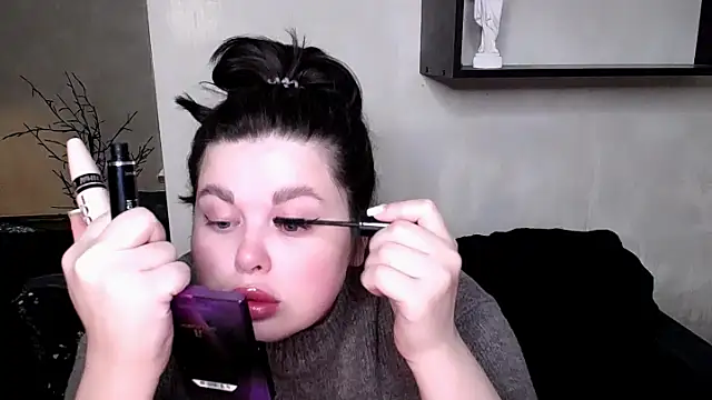 Emily Mo online show from November 2025 06:39:01 AM