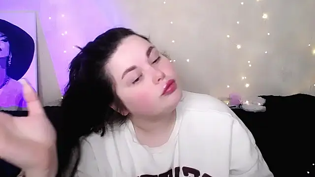 Emily Mo online show from February 2026 06:36:02 AM