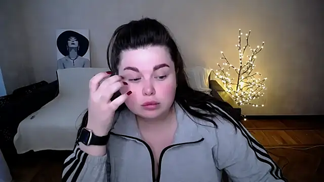 Emily Mo online show from May 2026 05:46:01 AM