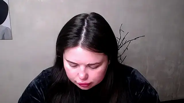 Emily Mo online show from September 2025 05:35:01 AM