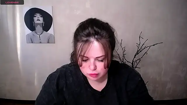 Emily Mo online show from September 2025 05:24:02 AM