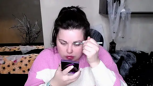 Emily Mo online show from October 2025 06:32:01 AM