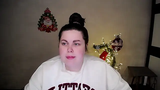 Emily Mo online show from December 2025 06:02:01 AM