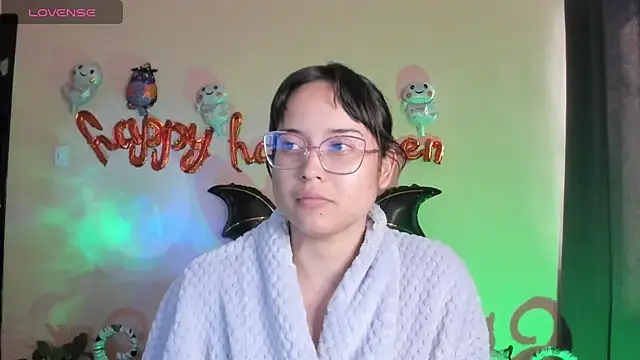 shantalc3rezo online show from October 2025 08:52:01 PM