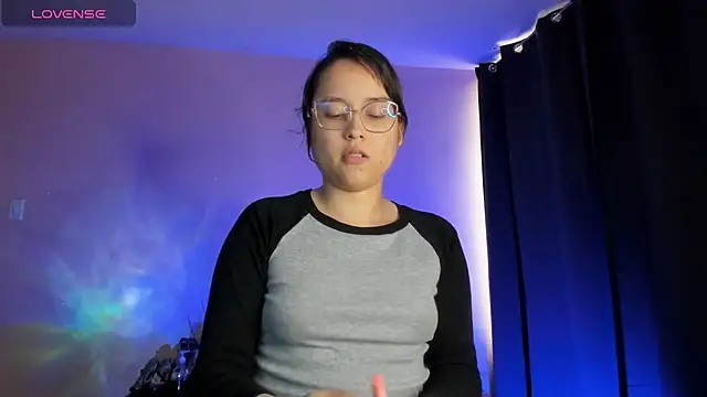 shantalc3rezo online show from November 2025 08:24:02 PM