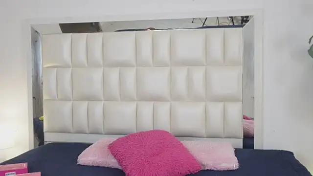 Anais aradia online show from March 2025 05:13:01 AM