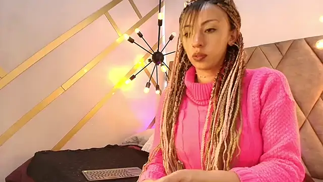 mia thompsonn  online show from July 2026 02:25:02 PM