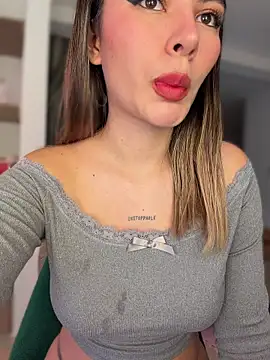 Snapshot of Your_Honeey chatting on January 2026 01:31:02 AM Your Honeey online show from January 2026 01:31:02 AM