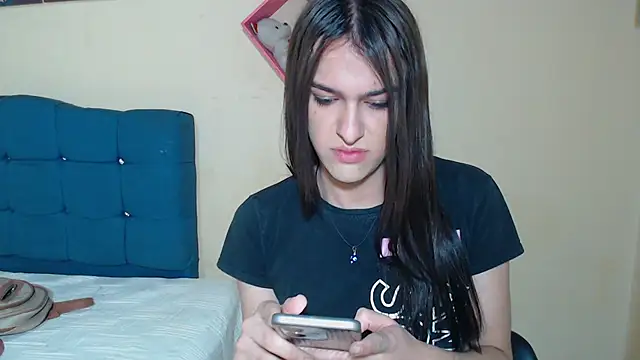 sweet1Girl online show from December 2025 12:06:01 AM