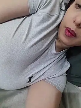 DianiQueenn online show from March 2026 04:01:02 AM