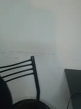 DianiQueenn online show from March 2026 06:19:01 AM