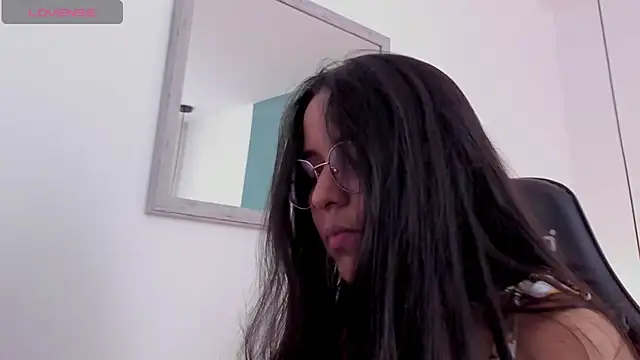 lucy blue28 online show from April 2026 12:54:01 PM