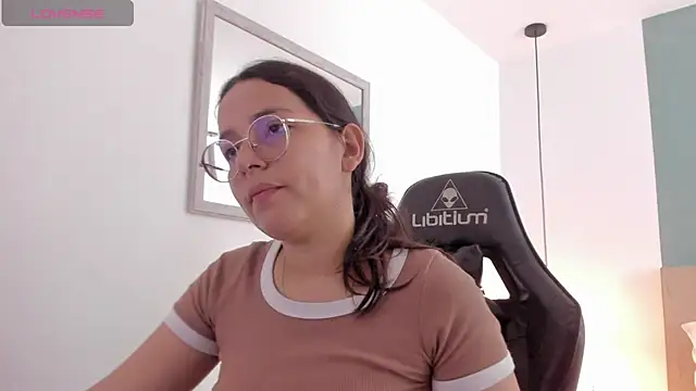 lucy blue28 online show from April 2026 12:51:01 PM