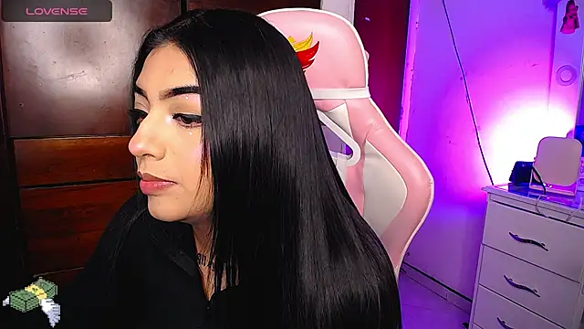 Snapshot of eva_six chatting on January 2025 08:33:01 PM eva six online show from January 2025 08:33:01 PM