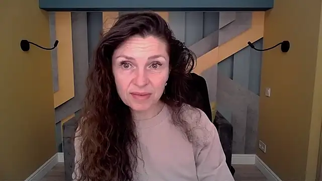 EllaLong online show from March 2026 12:22:02 PM