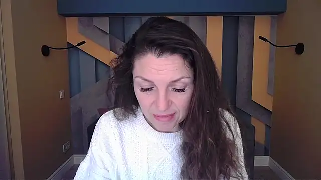 EllaLong online show from January 2026 12:31:02 PM