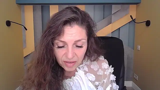 EllaLong online show from September 2025 11:33:02 AM