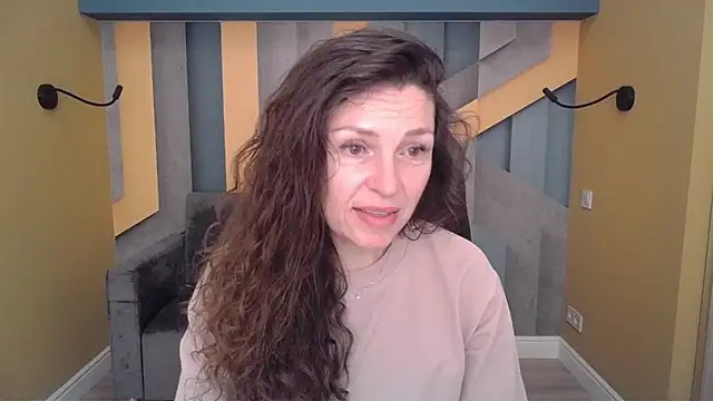 EllaLong online show from March 2026 12:41:02 PM