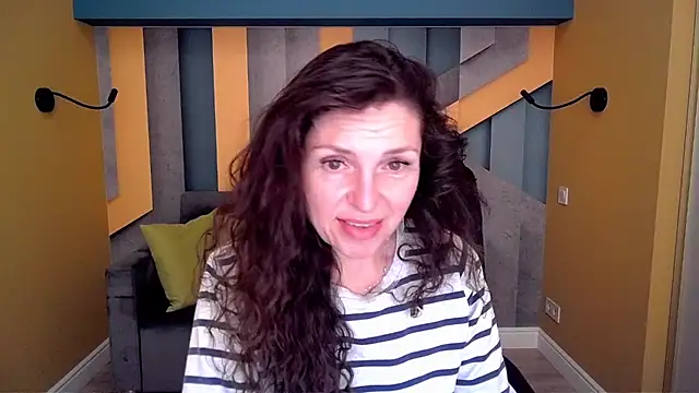 EllaLong online show from March 2026 12:28:02 PM