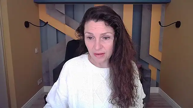 EllaLong online show from February 2026 12:33:01 PM