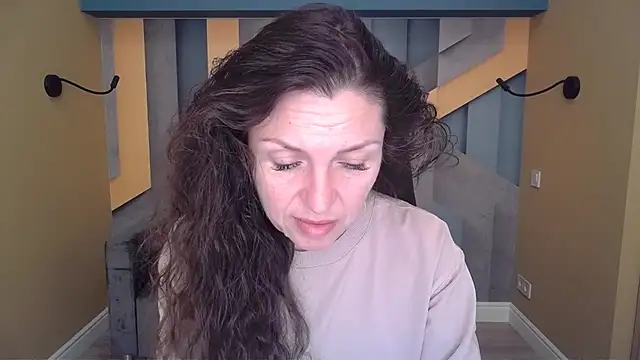 EllaLong online show from March 2026 12:21:01 PM