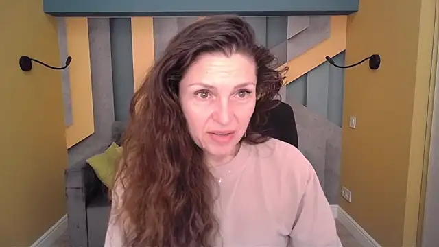 EllaLong online show from March 2026 12:26:01 PM