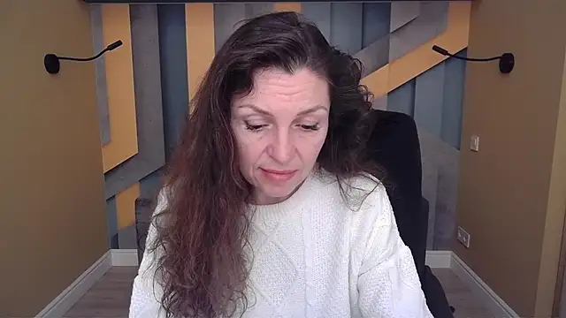 EllaLong online show from January 2026 12:34:02 PM