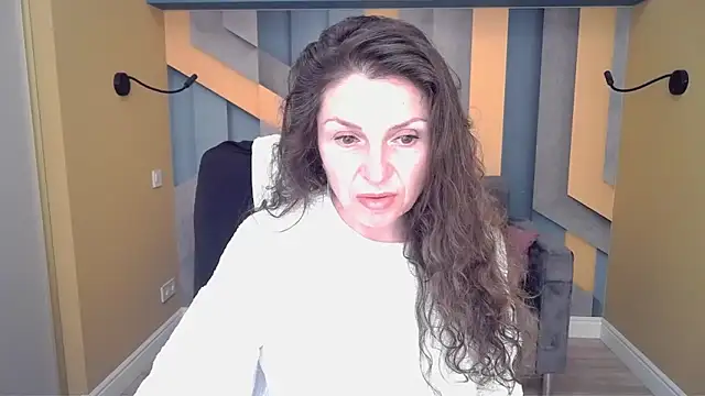 EllaLong online show from February 2026 12:34:02 PM