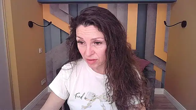 EllaLong online show from February 2026 12:37:01 PM