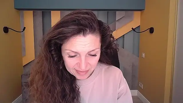 EllaLong online show from March 2026 12:28:02 PM