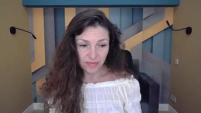 EllaLong online show from September 2025 11:32:01 AM
