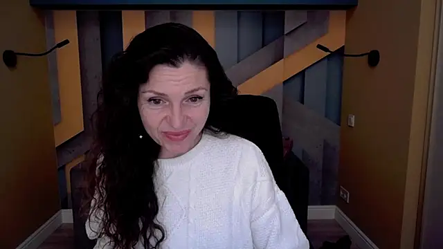 EllaLong online show from January 2026 12:31:01 PM