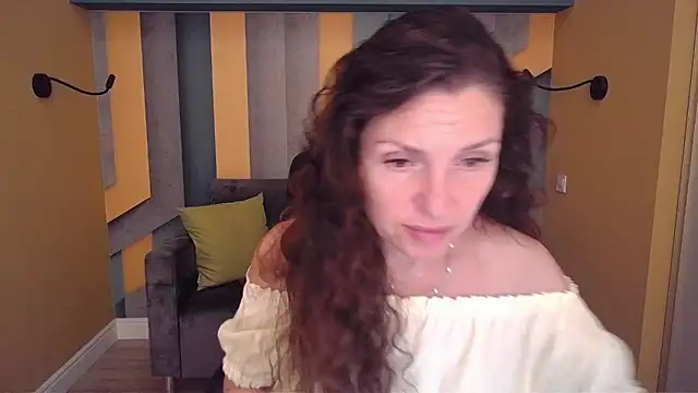 EllaLong online show from May 2026 11:31:02 AM