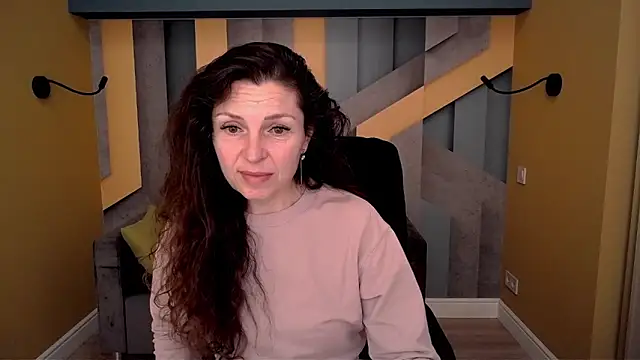 EllaLong online show from March 2026 12:31:02 PM