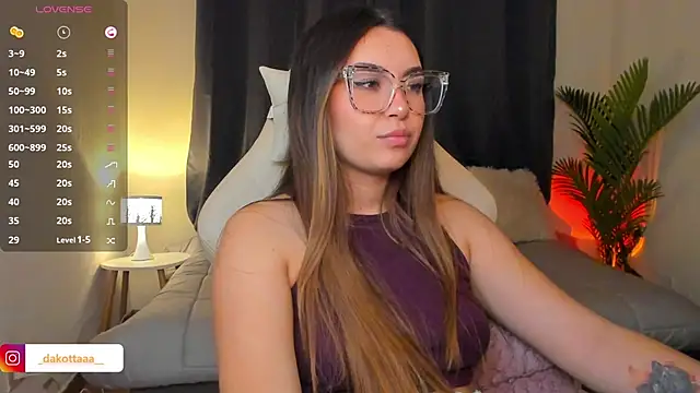 dakottaa  online show from March 2026 11:37:02 PM